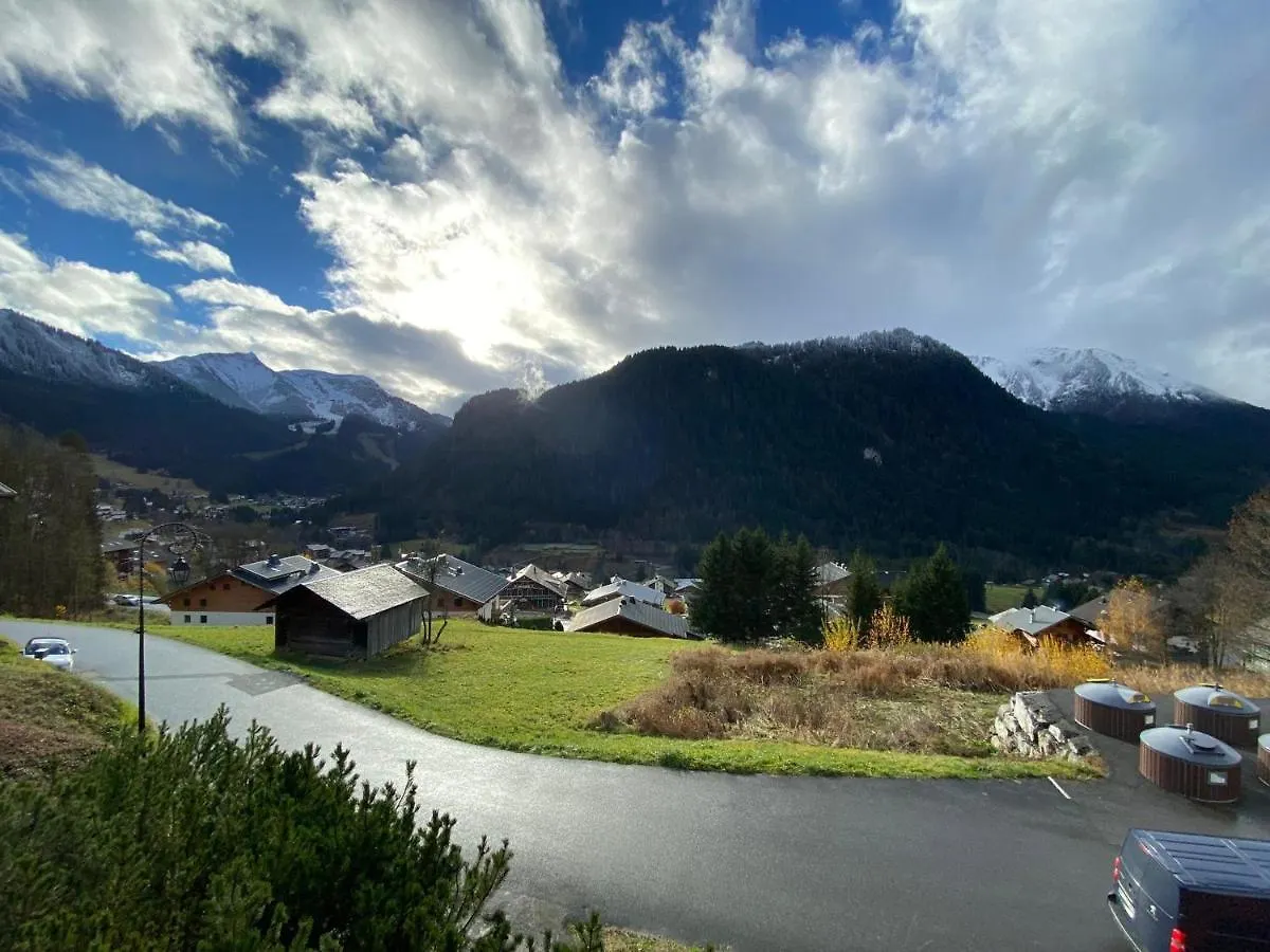 Appartement Charmant Avec Parking, Proximite Centre Et Telecabine - Fr-1-693-93 Chatel